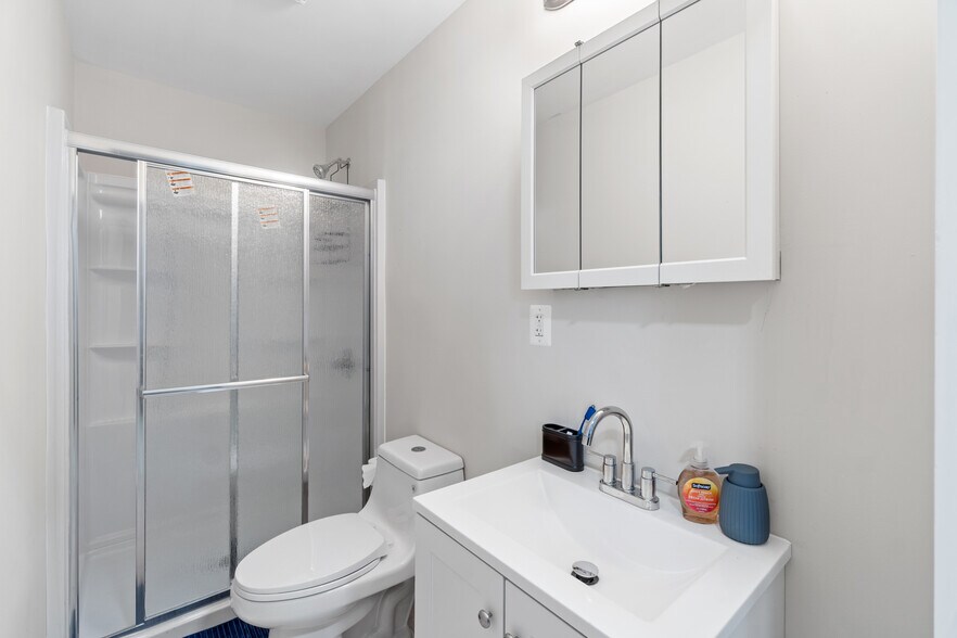 More Photos Of 415 Central Ave, Newark Storefront Retail Residential For Lease