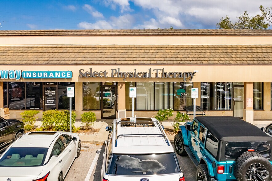 More Photos Of 31918 US Highway 19 N, Palm Harbor Unknown For Lease