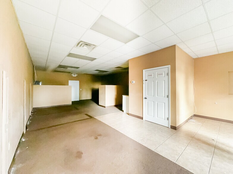 More Photos Of 2385 EF Griffin Rd, Bartow Office For Lease