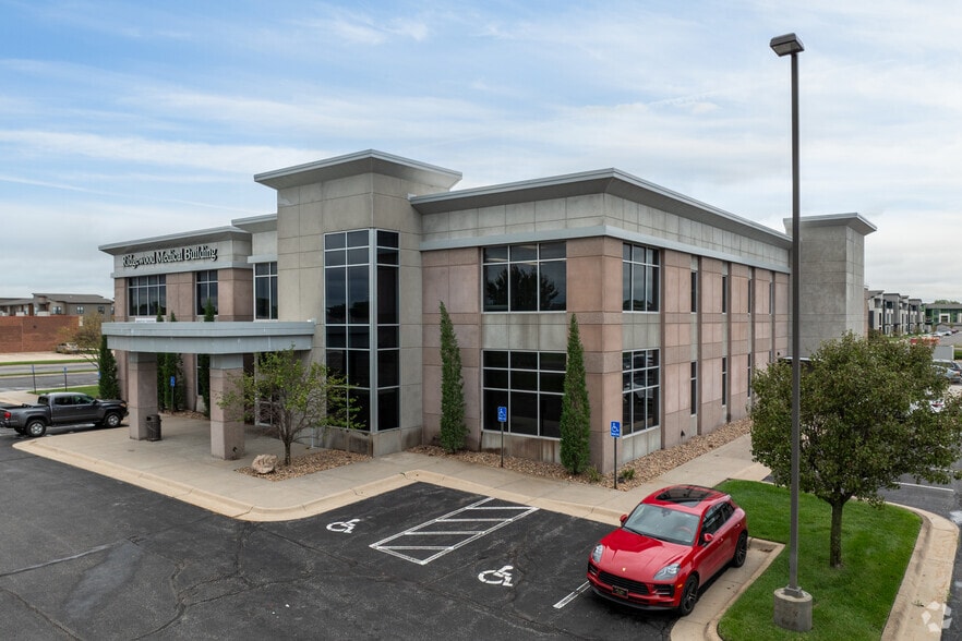 Primary Photo Of 4013 N Ridge Rd, Wichita Medical For Lease