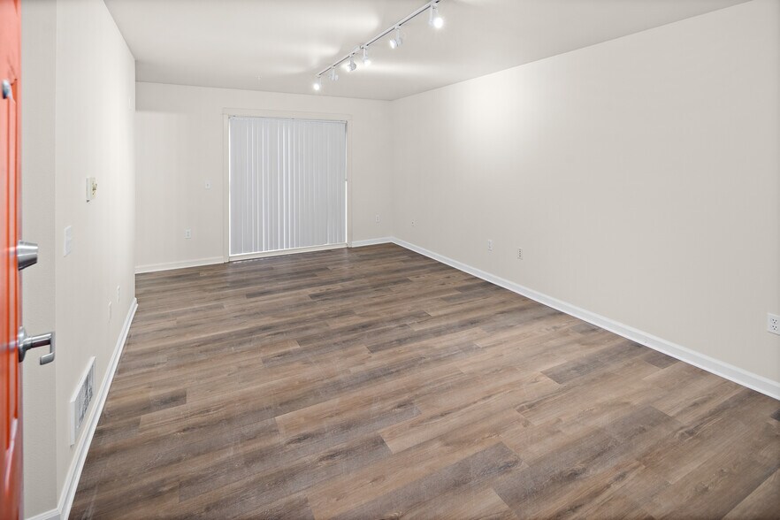 More Photos Of 711 N 35th St, Seattle Apartments For Lease