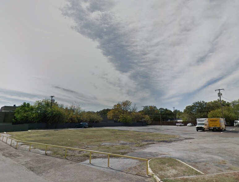 More Photos Of 1922 W Irving Blvd, Irving Land For Lease