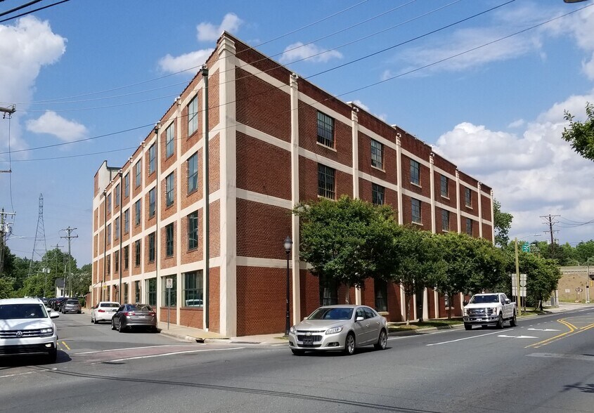More Photos Of 1230 W Morehead St, Charlotte Loft Creative Space For Lease