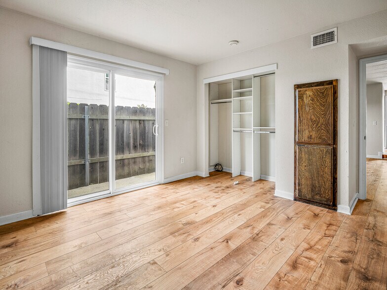 More Photos Of 718 13th St, Sacramento Multifamily For Sale