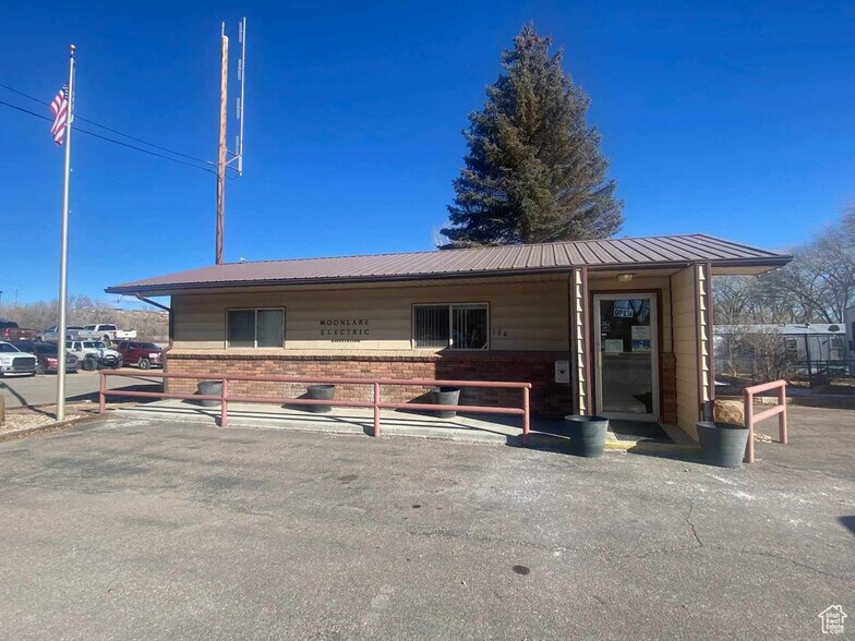 Primary Photo Of 184 Center st, Duchesne Office For Sale