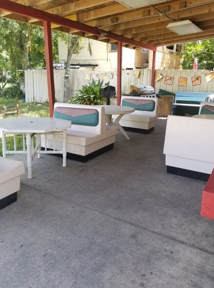 More Photos Of 330 Madison Ave, Daytona Beach Bar For Sale