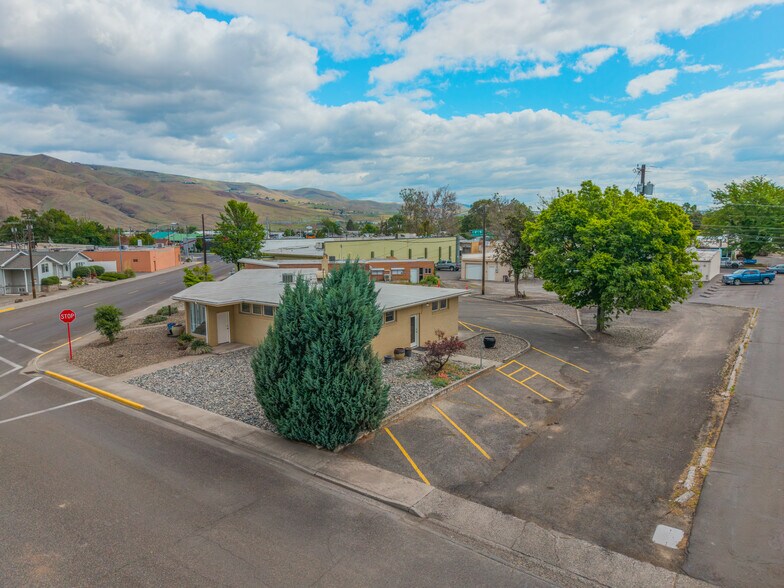 More Photos Of 619 Diagonal St, Clarkston Medical For Sale