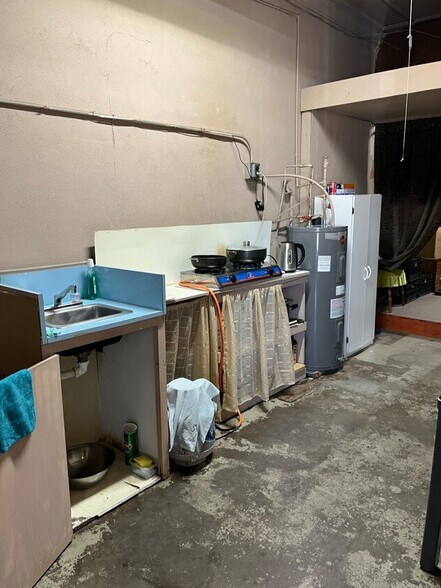 More Photos Of 108 Main St, Seminole Storefront For Sale