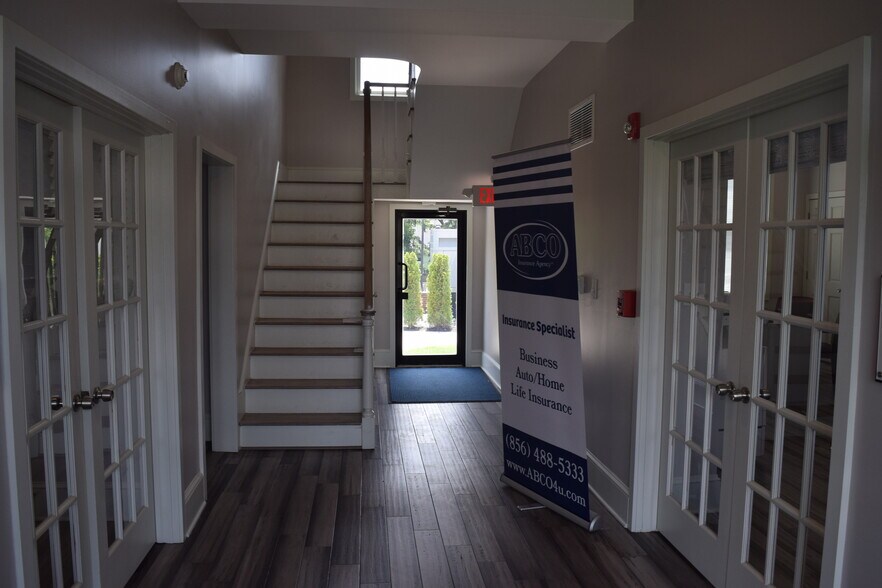 More Photos Of 403 E Marlton Pike, Cherry Hill Office For Lease