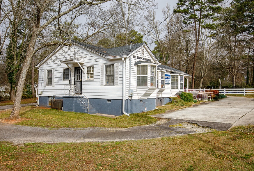 More Photos Of 2001 Wesley Chapel Rd, Decatur Office For Sale