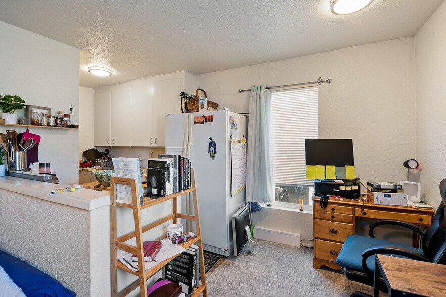 More Photos Of 1010 N 45th St, Seattle Apartments For Sale