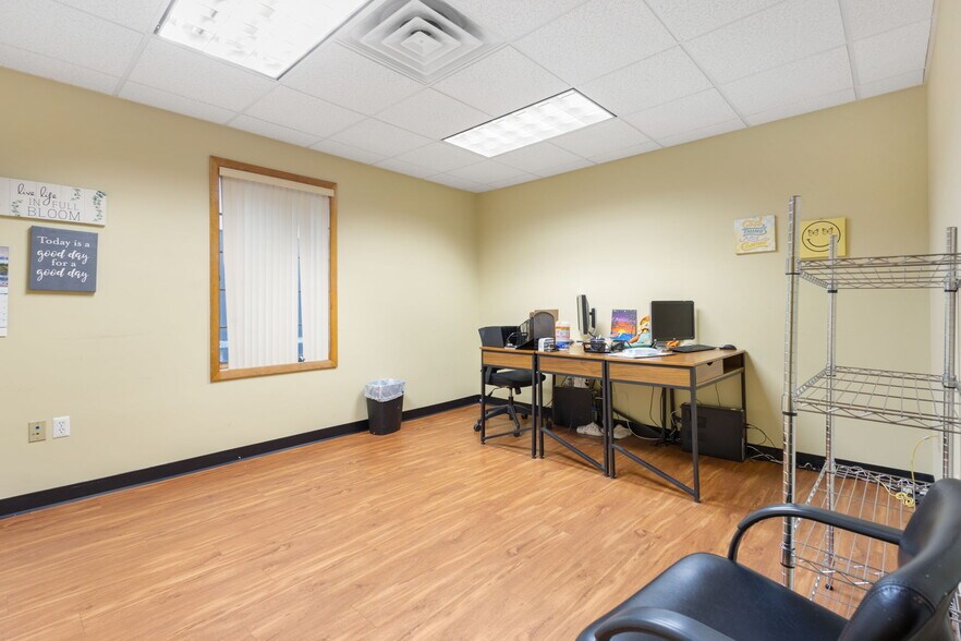 More Photos Of 2622 South Ave, Wappingers Falls Office For Sale
