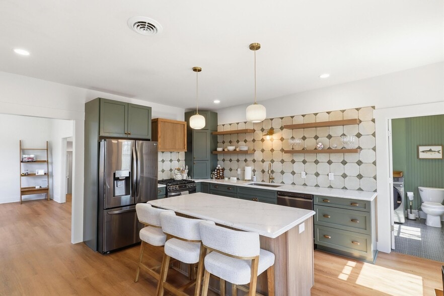 More Photos Of 25 S Main St, Pittsford Freestanding For Sale