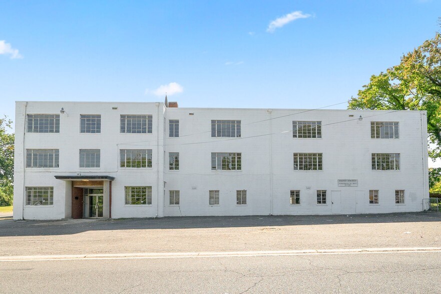 More Photos Of 5412 Annapolis Rd, Bladensburg Religious Facility For Sale