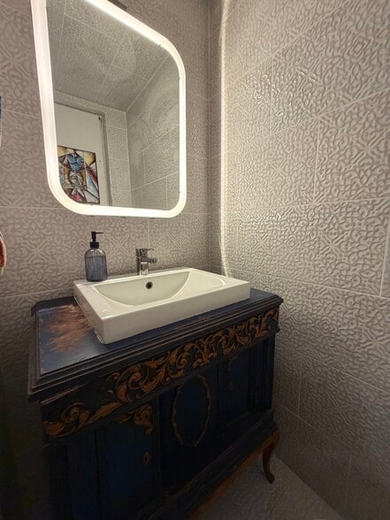 More Photos Of 402 Hyde Park Blvd, Houston Multifamily For Sale