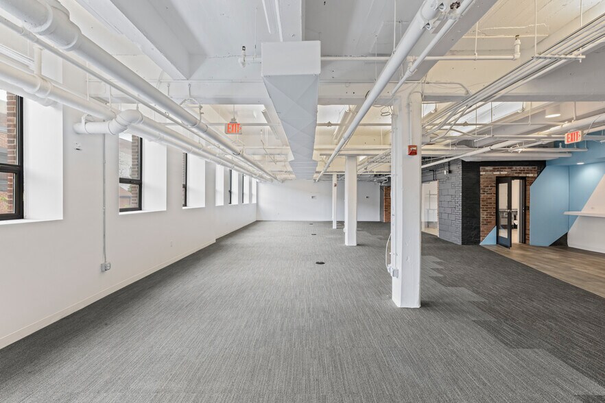 More Photos Of 56 Roland St, Charlestown Flex For Lease