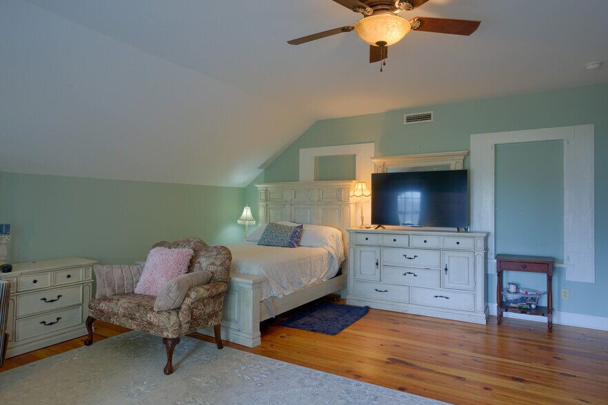 More Photos Of 6266 Richlands Hwy, Richlands Specialty For Sale