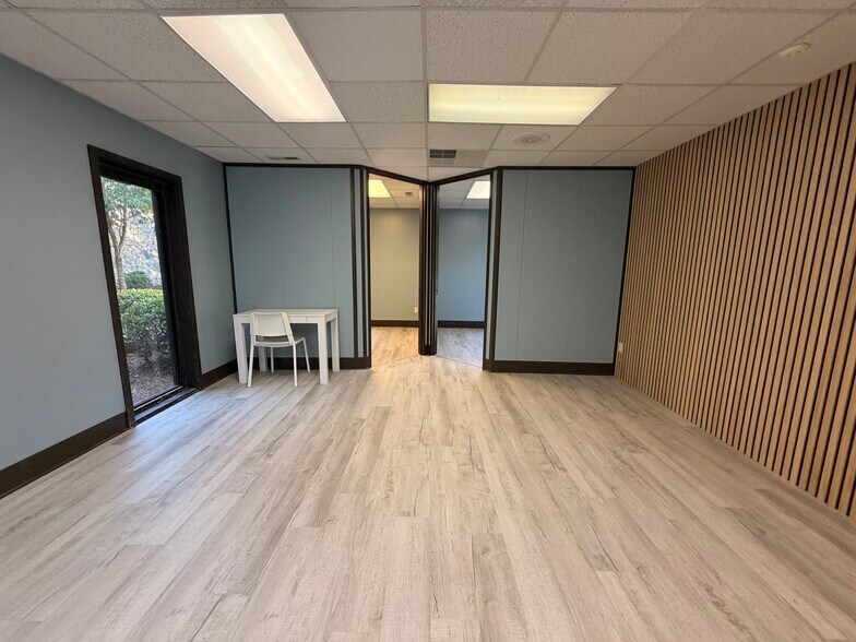 More Photos Of 3721 W Market St, Greensboro Office For Lease