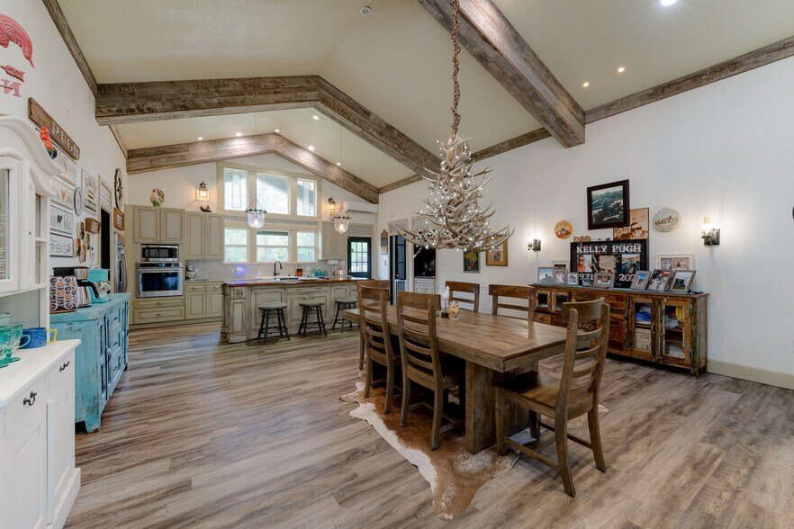 More Photos Of 4388 County Road 197, Alvin Specialty For Sale