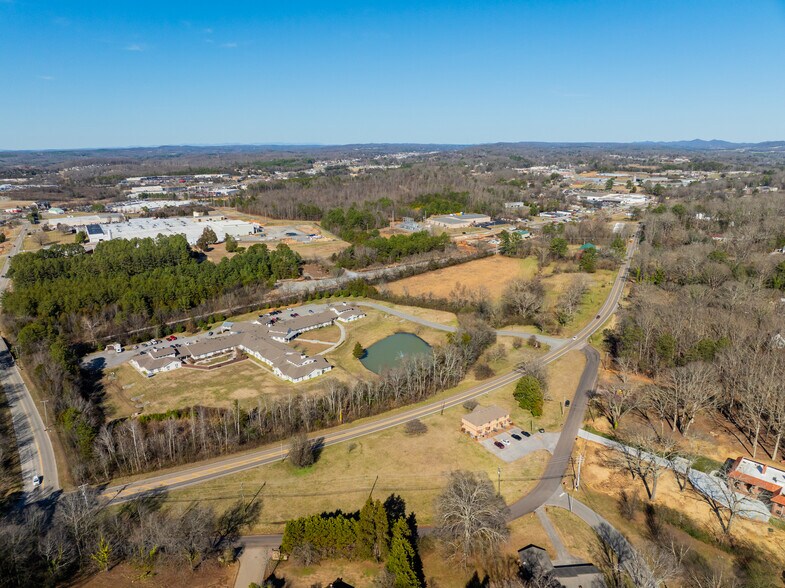 More Photos Of 2133 W Madison Ave, Athens Apartments For Sale