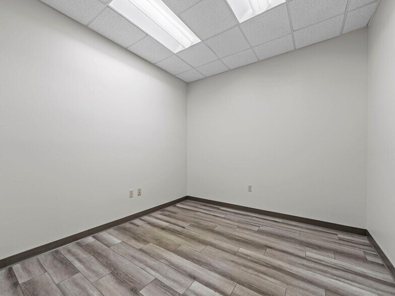 More Photos Of 739 Shotgun Rd, Sunrise Light Manufacturing For Lease