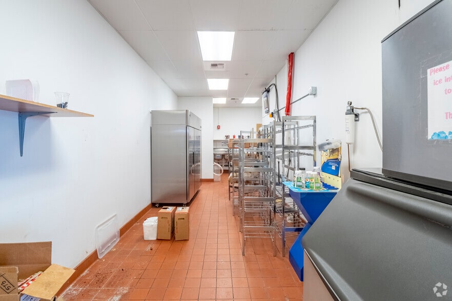 More Photos Of 10117 W Sunset Hwy, Spokane Movie Theatre For Sale