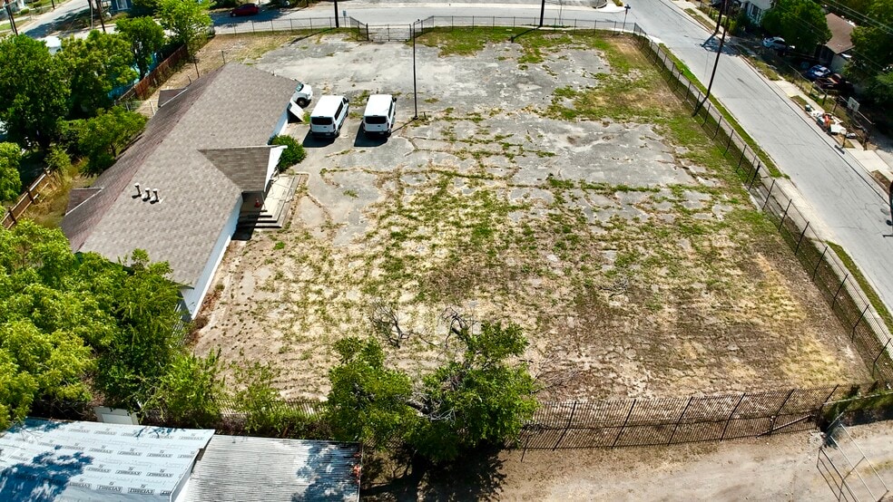 More Photos Of 507 E Mayfield Blvd, San Antonio Religious Facility For Sale