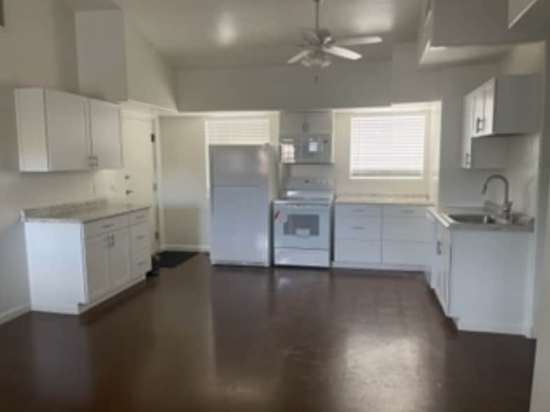 More Photos Of 7162 N 57th Ave, Glendale Apartments For Sale