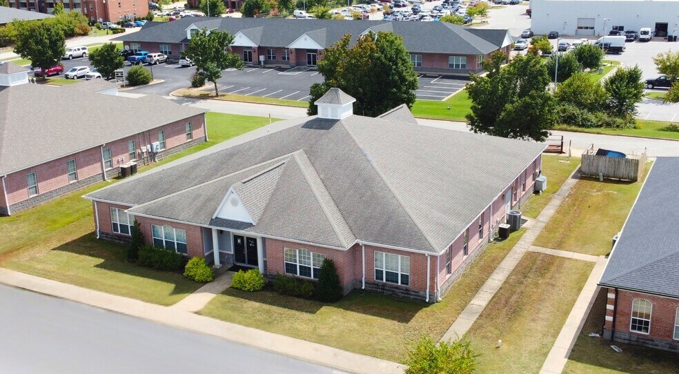 Primary Photo Of 102 Executive Dr, Bentonville Office For Lease