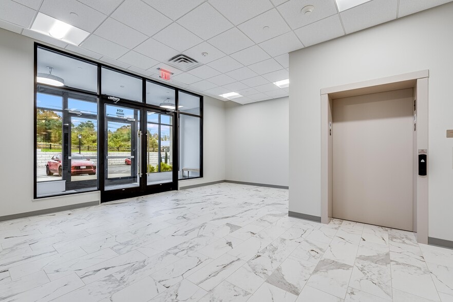 More Photos Of 1274 Osgood St, North Andover Office For Lease