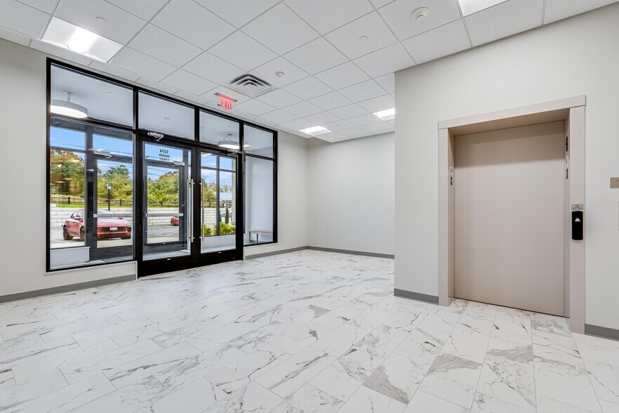 More Photos Of 1274 Osgood St, North Andover Office For Lease