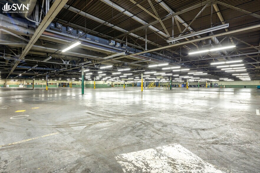 More Photos Of 695 N Main St, Winchester Industrial For Sale