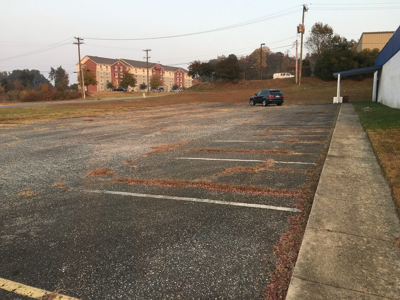 More Photos Of 1845 Wren Tpke, Gastonia Warehouse For Sale