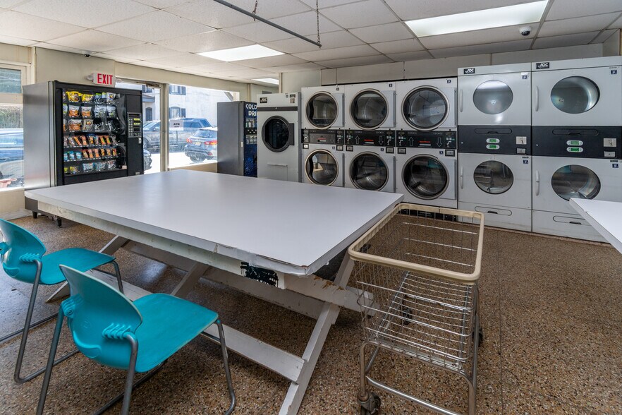 More Photos Of 99 S Main St, Lambertville Storefront For Sale