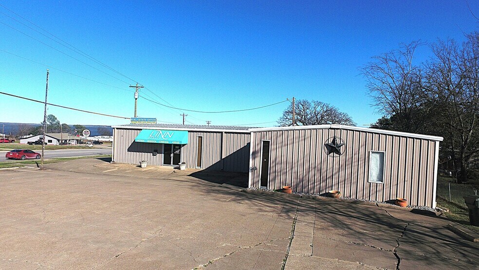 More Photos Of 1001 E Cedar Creek Pky, Seven Points Office For Sale
