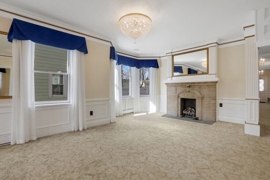 More Photos Of 411 Albany Ave, Kingston Storefront Retail Office For Sale