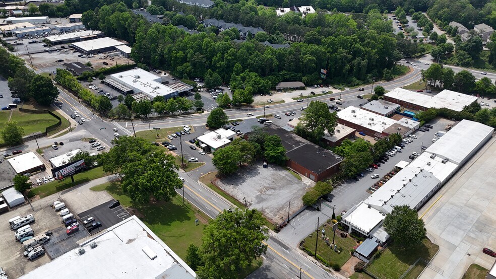 More Photos Of 211 DeKalb Industrial Way, Decatur Light Manufacturing For Lease