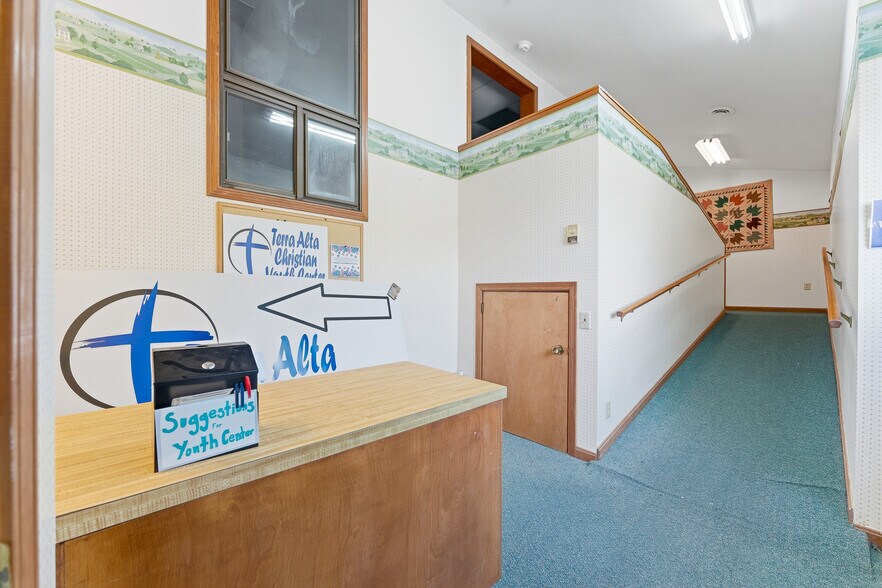 More Photos Of 102 4th St, Terra Alta Light Distribution For Sale