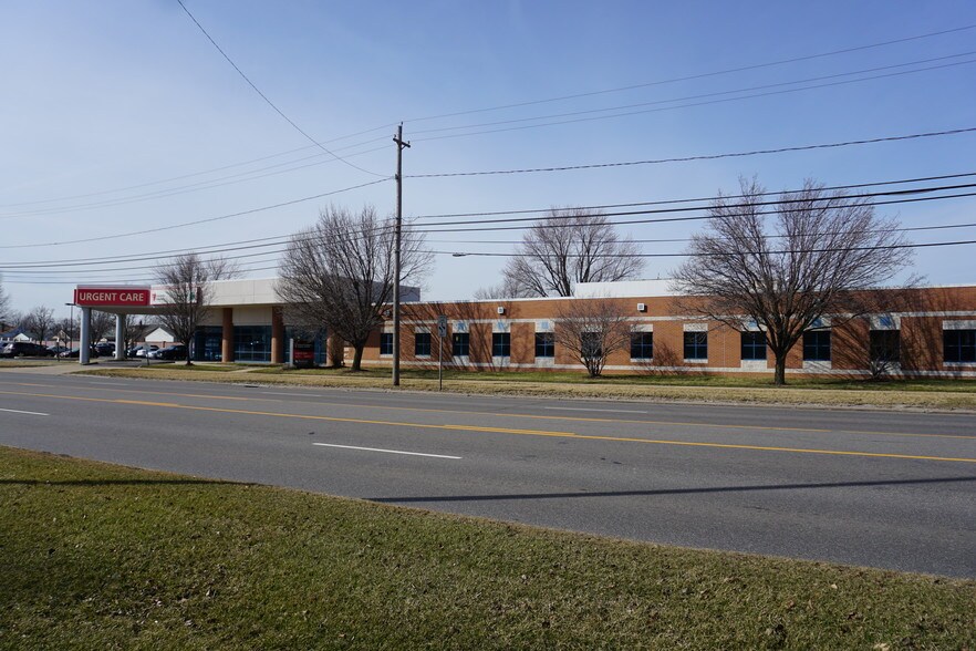 More Photos Of 15900 Snow Rd, Brook Park Medical For Lease