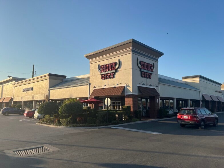 More Photos Of 8501-8755 Little Rd, New Port Richey Unknown For Lease