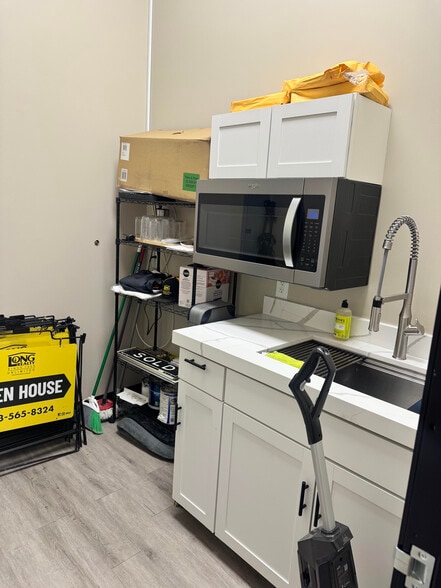 More Photos Of 11340 W Bell Rd, Surprise General Retail For Lease