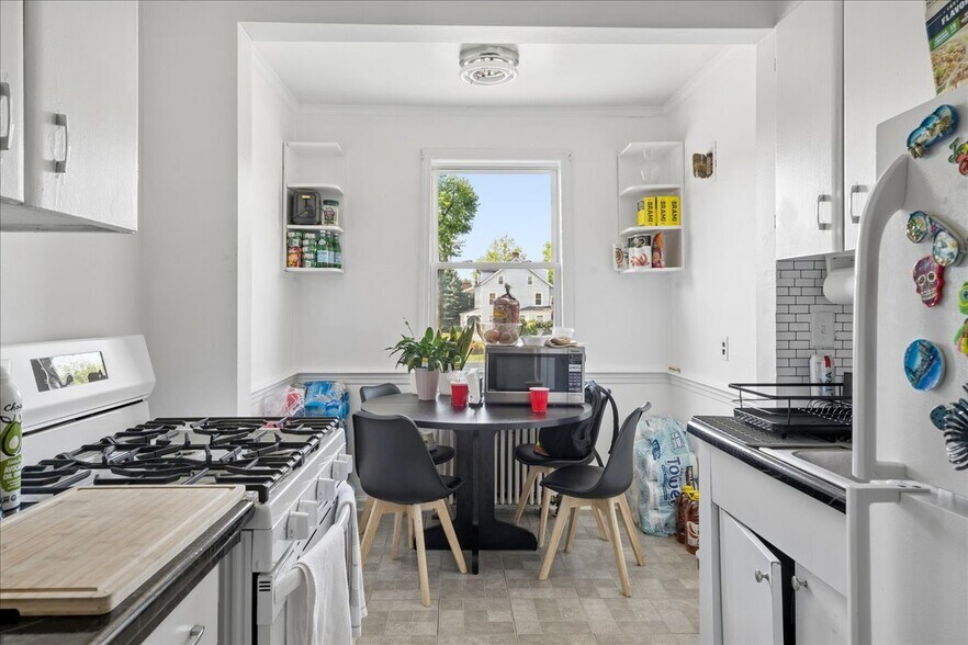 More Photos Of 115 N Barry Ave, Mamaroneck Apartments For Sale