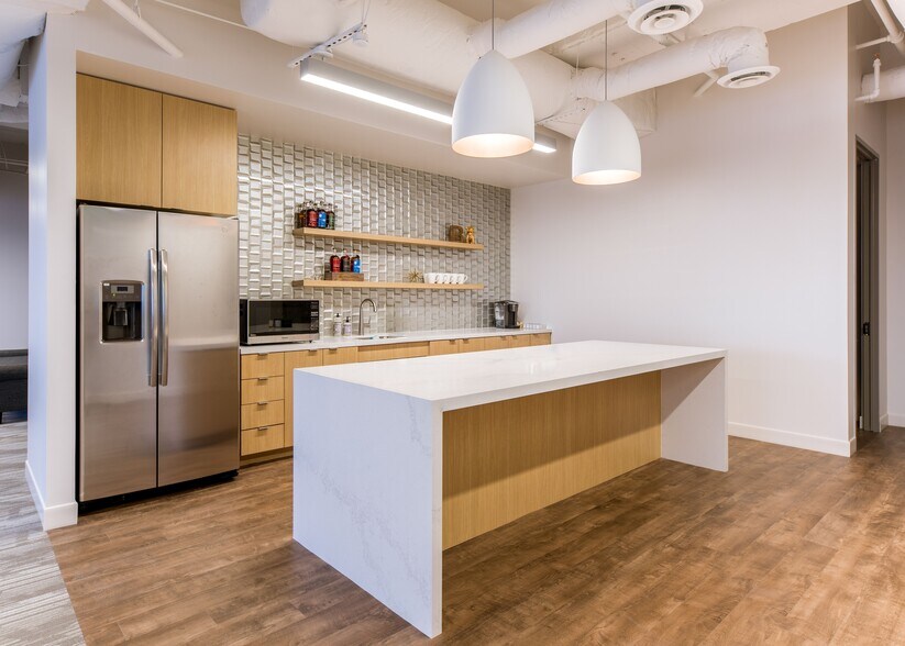 More Photos Of 3710 Rawlins St, Dallas Office For Lease