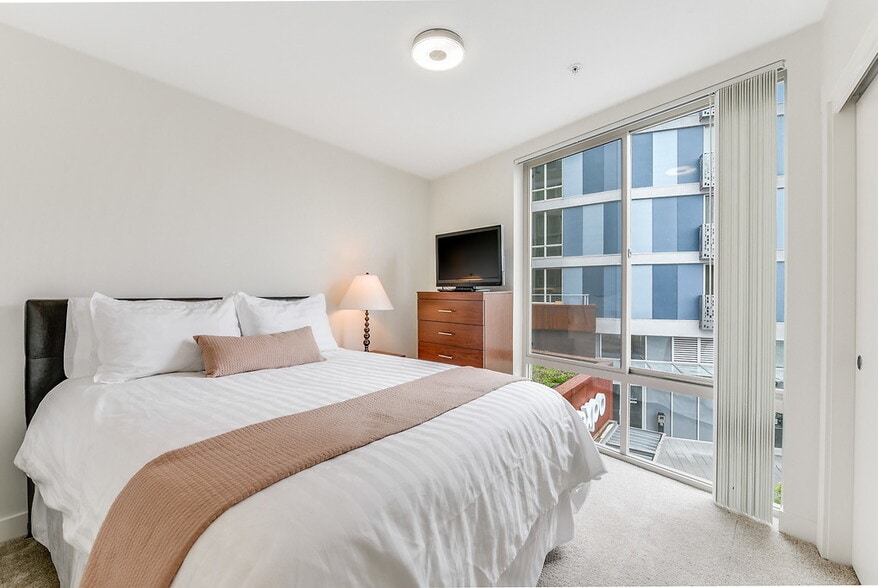 More Photos Of 118 Republican St, Seattle Apartments For Lease