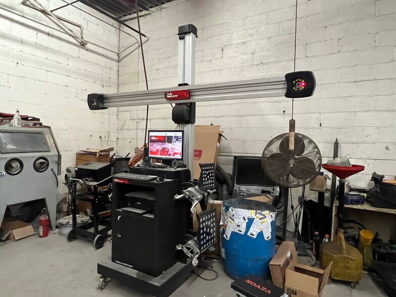 More Photos Of 1618 Dekalb Ave, Atlanta Auto Repair For Sale