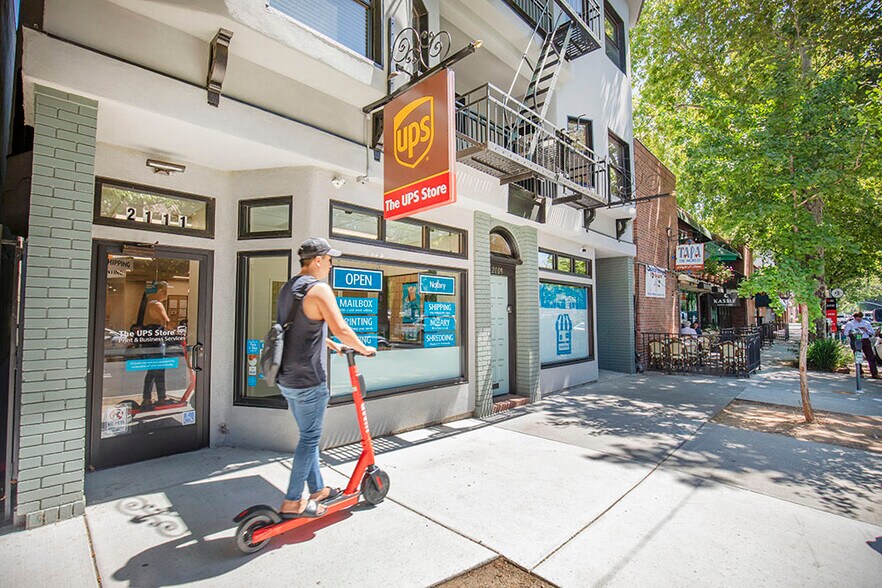 More Photos Of 2109-2111 J St, Sacramento Apartments For Lease