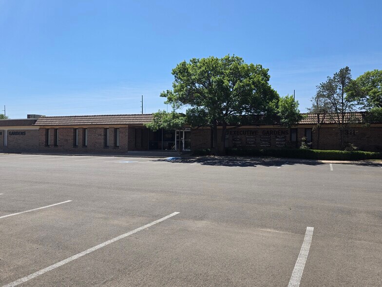 More Photos Of 3311-3313 81st St, Lubbock Medical For Lease