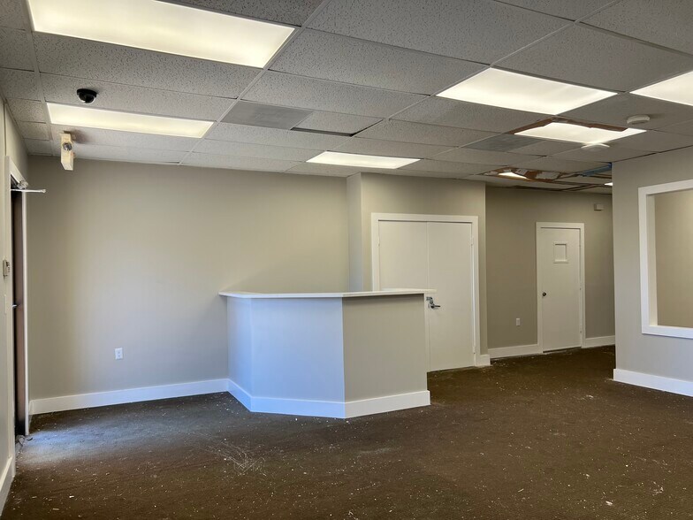 More Photos Of 107 Sherman Ave, Raritan Storefront Retail Office For Lease