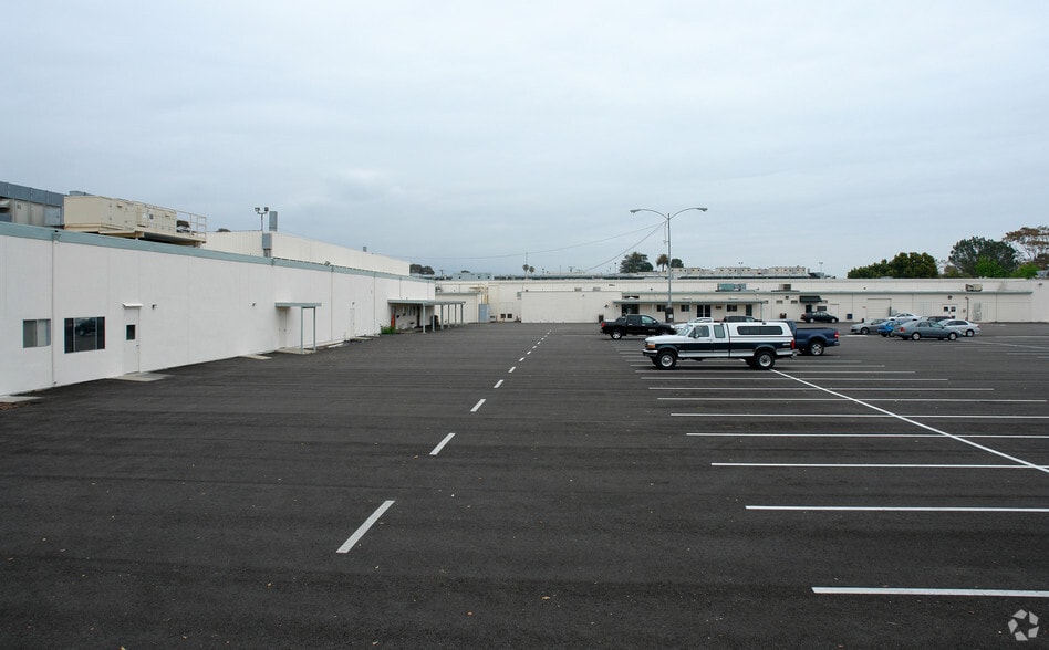 More Photos Of 75 Robin Hill Rd, Goleta Manufacturing For Lease