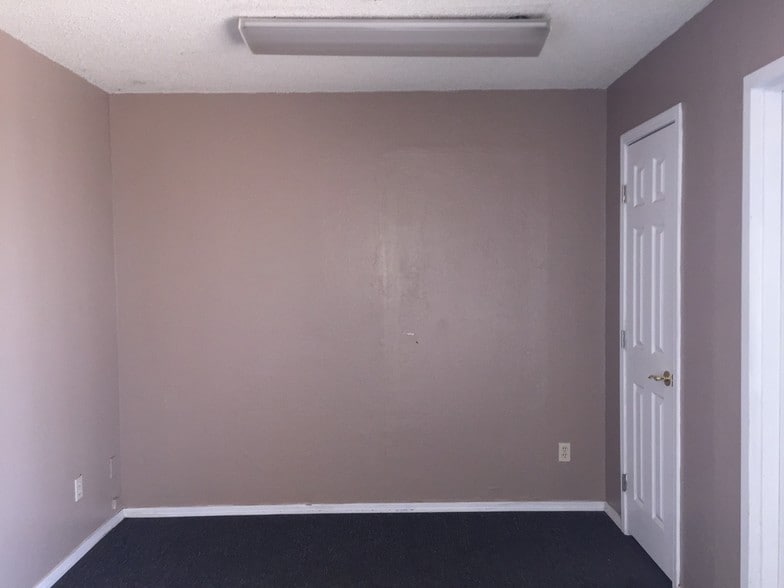 More Photos Of 2802 N El Burrito Ave, Tucson Light Manufacturing For Lease